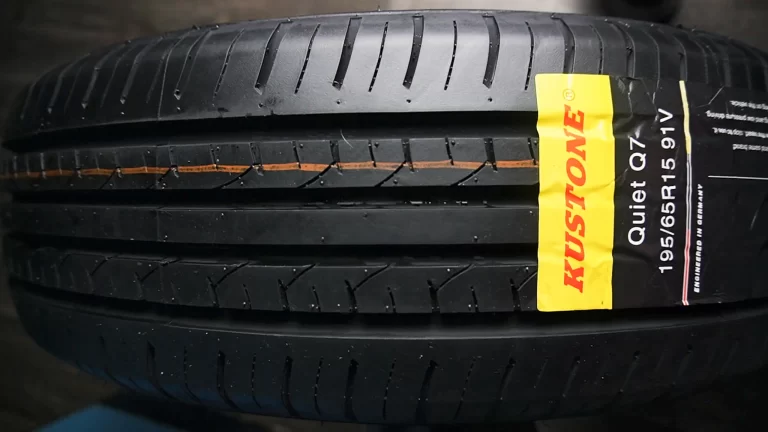 llanta nueva detalle banda de rodadura neumático medida automotriz